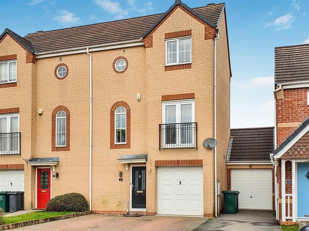 Kyle Road, Hilton, Derby 3 bed semidetached house £210,000