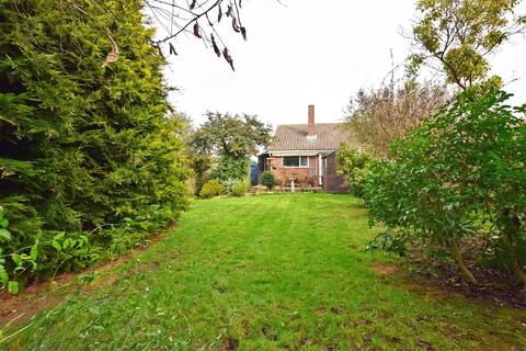 30 Woodview Rise, Rochester, ME2 3RP