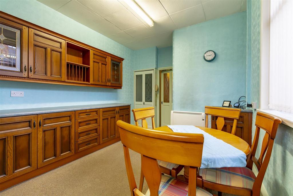 Dining kitchen