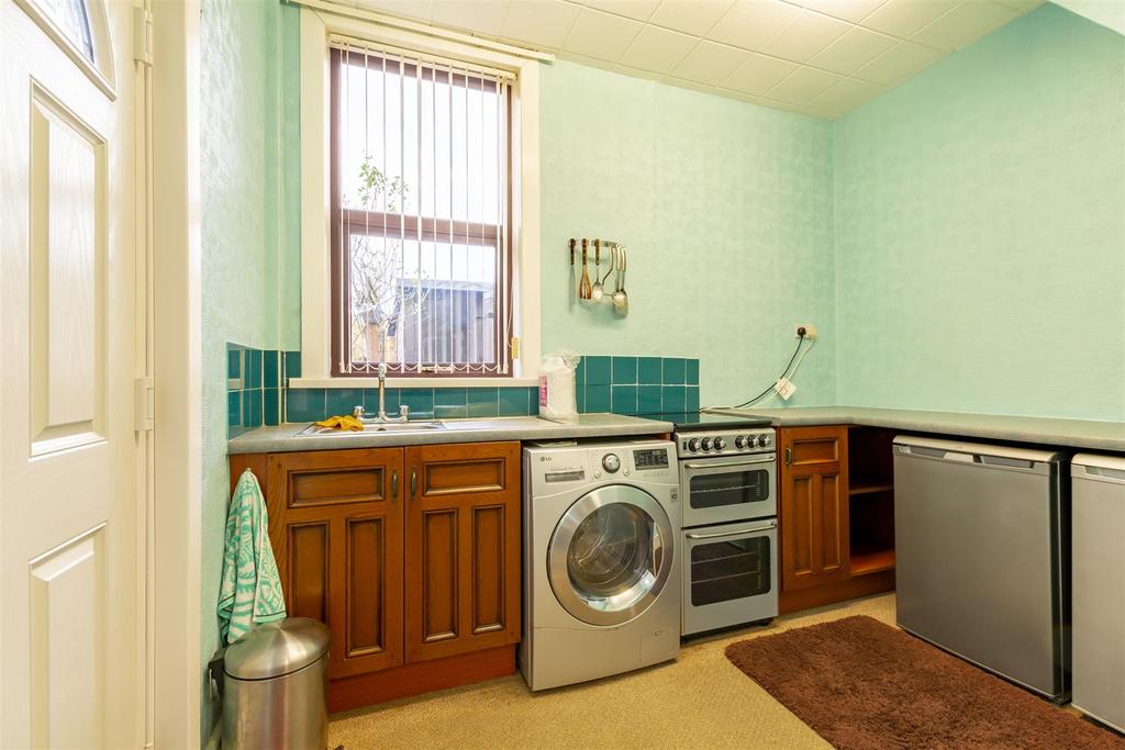 Dining kitchen