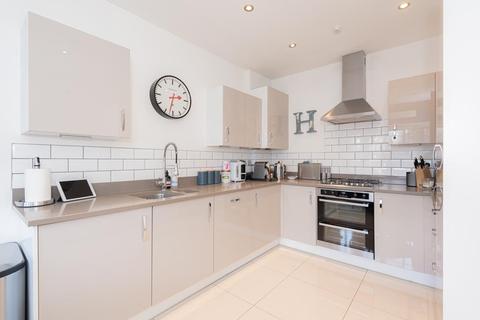 30 Winter Close, Epsom, KT17 1AH