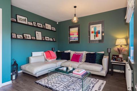 30 Winter Close, Epsom, KT17 1AH