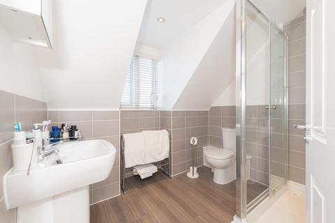 30 Winter Close, Epsom, KT17 1AH