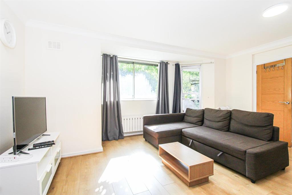 Sherborne Court, SW5 1 bed property £2,817 pcm (£650 pw)