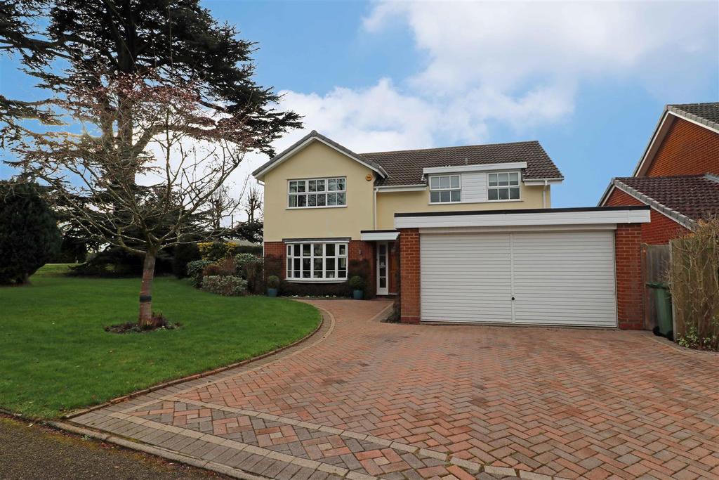Ashley Crescent, Warwick 4 bed detached house £825,000