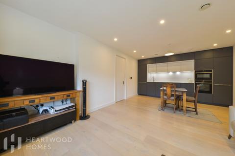 22 Gabriel Square, St Albans, AL1 3AS