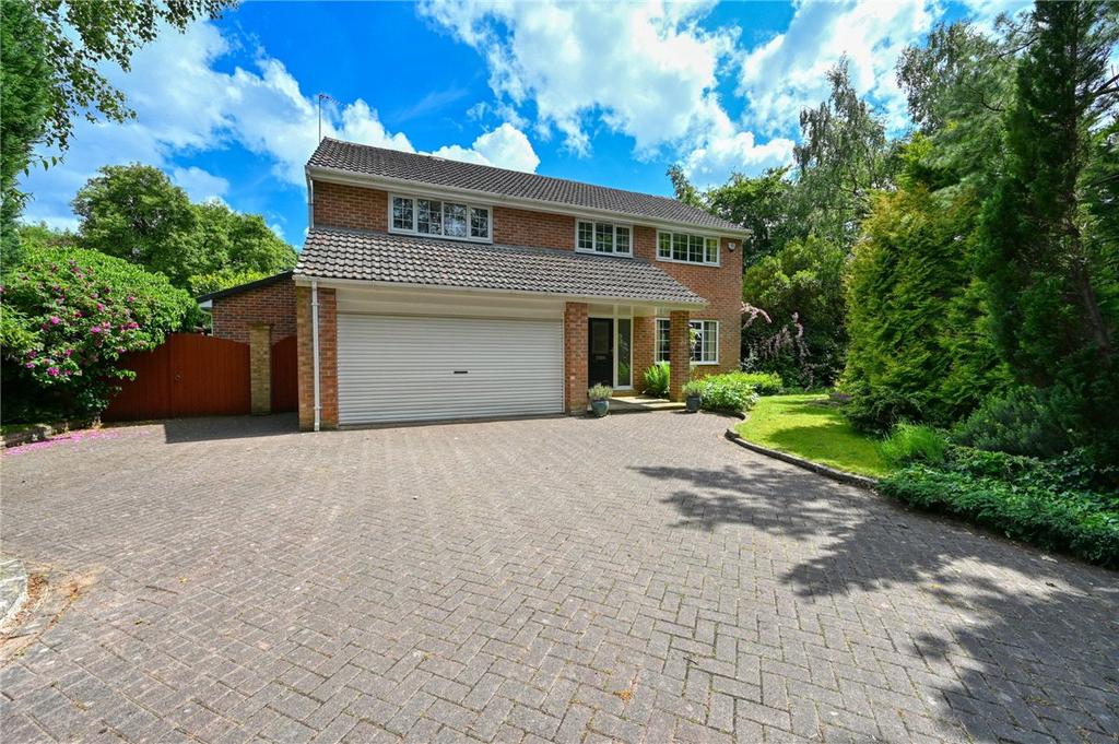 The Paddock, Middleton St. 4 bed detached house £440,000