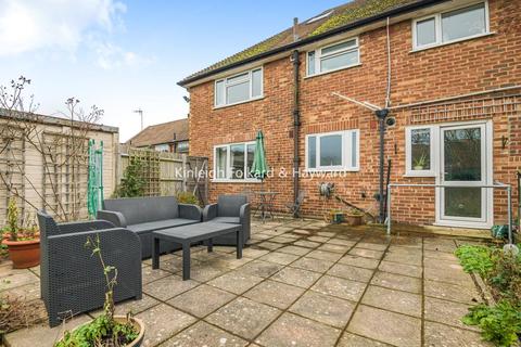 60 Chamberlain Crescent, West Wickham, BR4 0LL