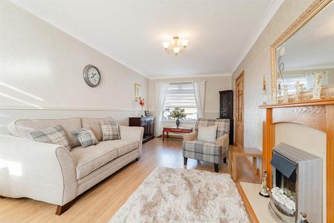 7 Blackhall Square, Kelty, KY4 0EP