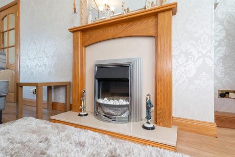 7 Blackhall Square, Kelty, KY4 0EP