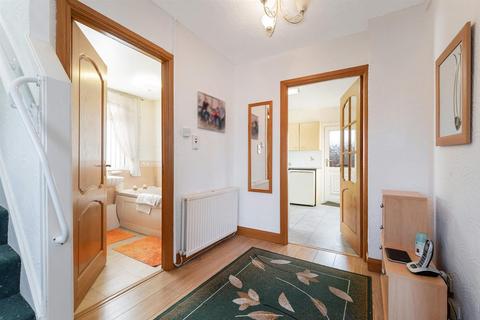 7 Blackhall Square, Kelty, KY4 0EP