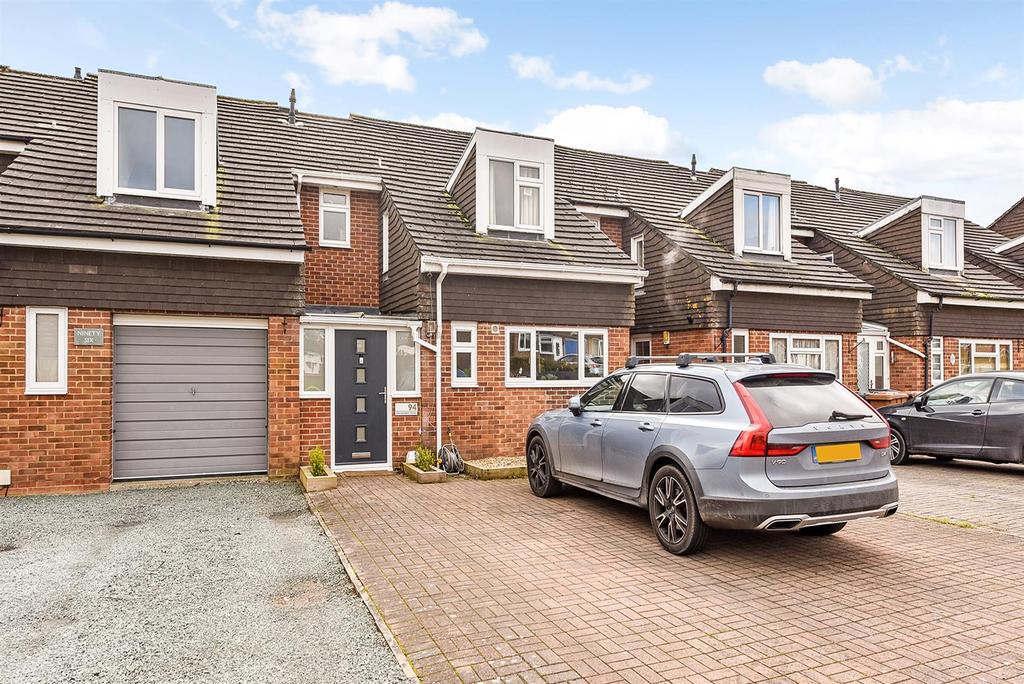 Gallaghers Mead, Andover 3 bed house £300,000