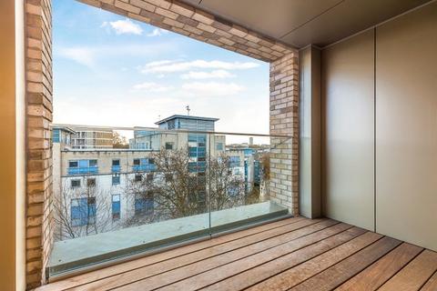 2 bedroom flat to rent, Eyre Court, London N1