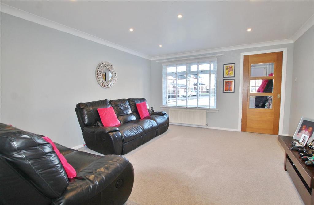 Lademill, Whins of Milton, Stirling 3 bed semidetached house £198,000