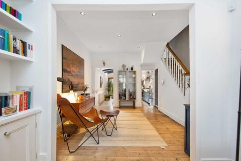 30 Sedgwick Road, London, E10 6QR
