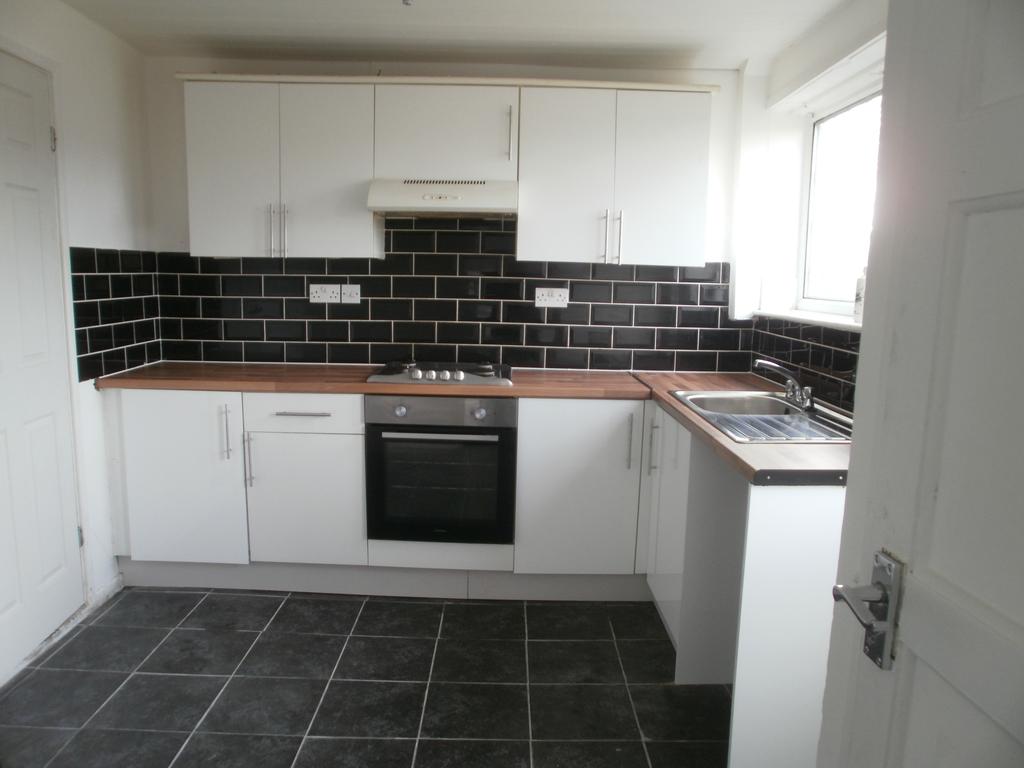 Evesham Road, Middlesbrough TS3 3 bed terraced house £550 pcm (£127 pw)