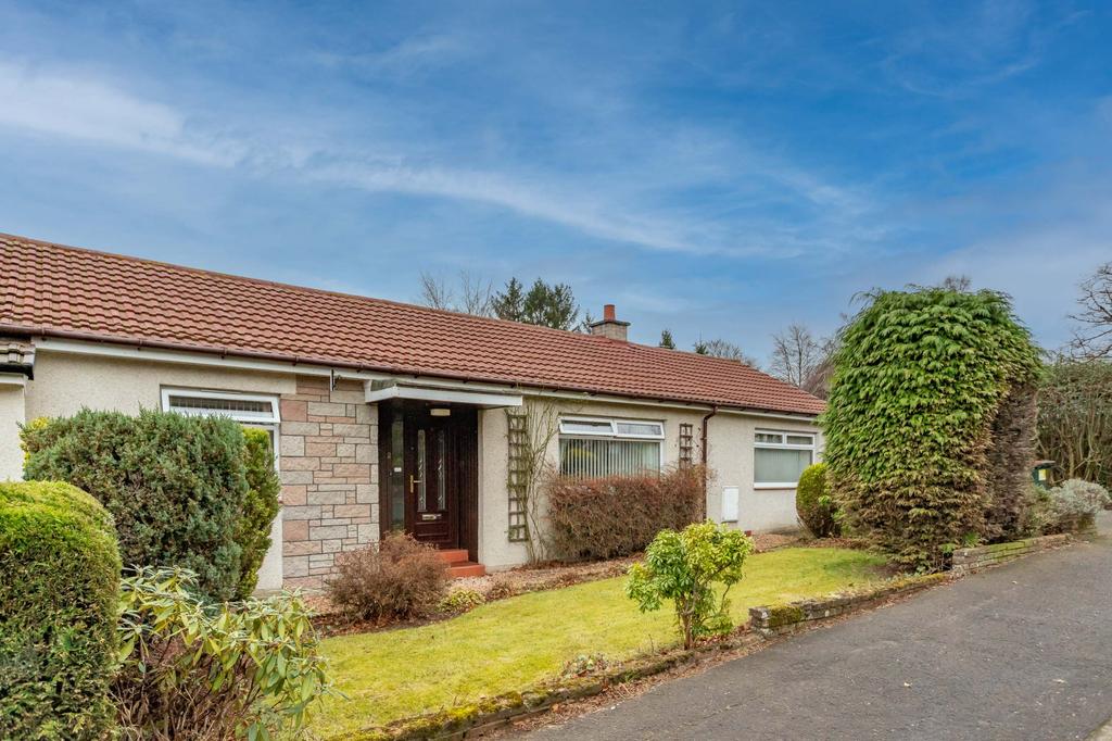 2 Moyness Park Drive, Blairgowrie... 3 bed bungalow £185,000