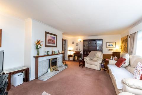 2 Moyness Park Drive, Blairgowrie, PH10 6LX