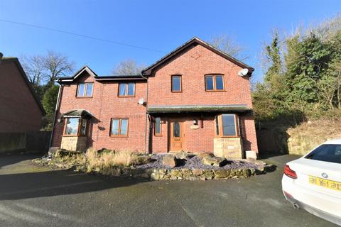 3 bedroom semi-detached house to rent, Westminister Road, Gwersyllt, LL11