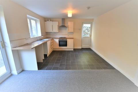 3 bedroom semi-detached house to rent, Westminister Road, Gwersyllt, LL11