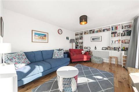 21 Andrews Walk, London, SE17 3JQ