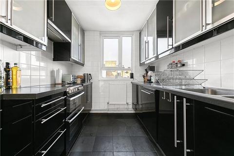 21 Andrews Walk, London, SE17 3JQ