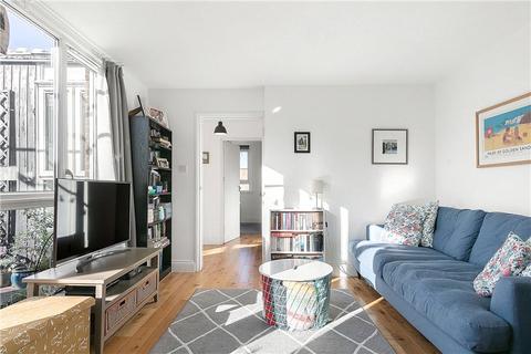 21 Andrews Walk, London, SE17 3JQ