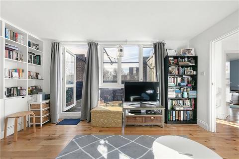 21 Andrews Walk, London, SE17 3JQ