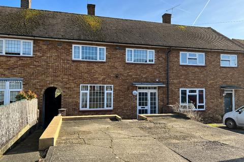 3 bedroom terraced house to rent, Woodbridge Lane, Romford