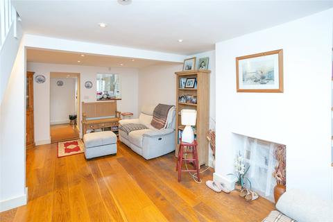 42 Park Road, Bushey, WD23 3EG