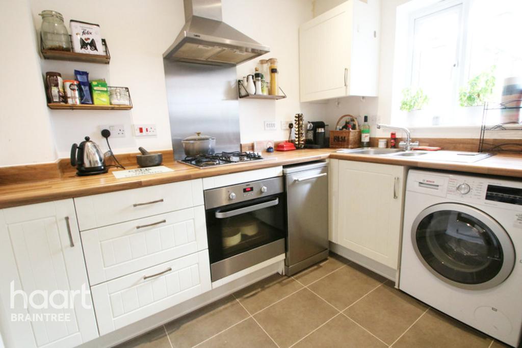 Bamboo Crescent, Braintree 2 bed end of terrace house for sale £305,000