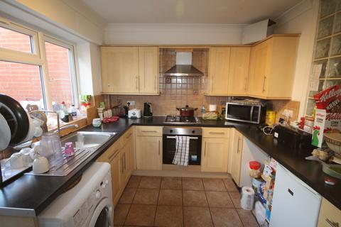 15 Clark Way, Hounslow, TW5 9EG