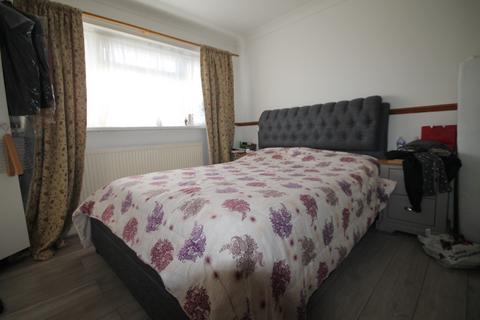 15 Clark Way, Hounslow, TW5 9EG