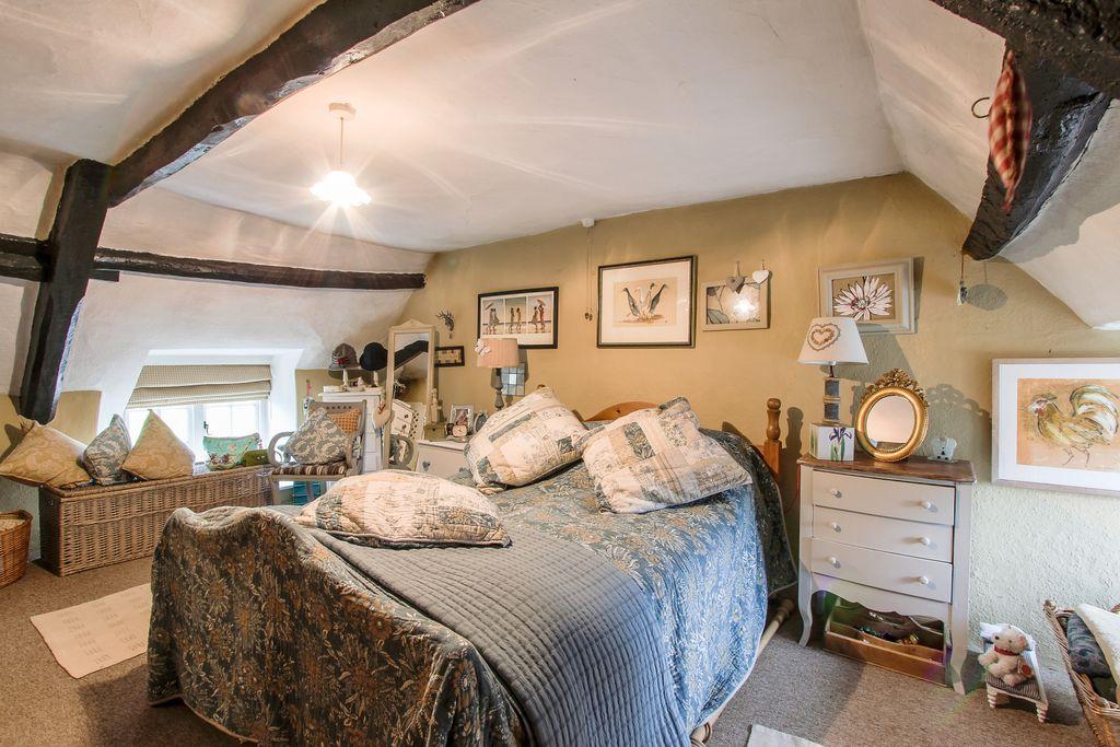 Bedroom 1 (Double)