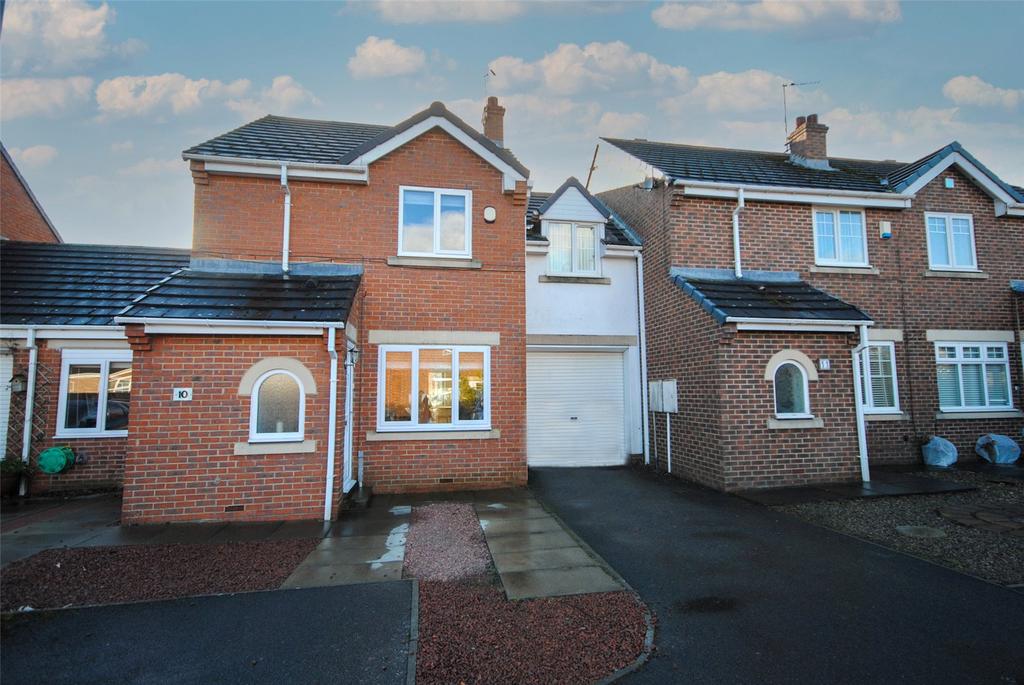 Farnham Close, Auckland Park, Auckland, DL14 2 bed house £130,000