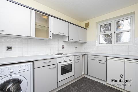 18 Orchid Close, Abridge, Romford, RM4 1DF