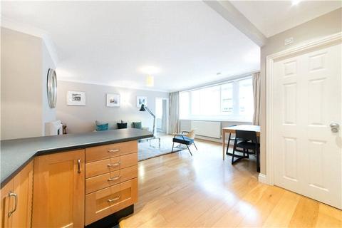 9a Chester Square Mews, London, SW1W 9DS