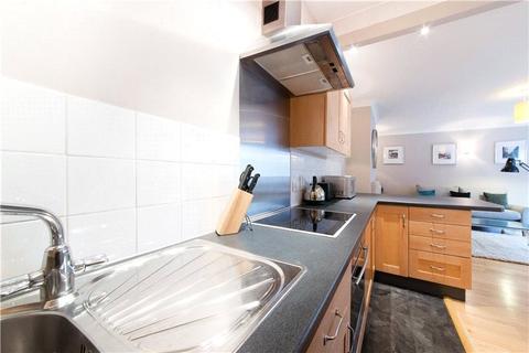 9a Chester Square Mews, London, SW1W 9DS