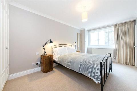 9a Chester Square Mews, London, SW1W 9DS