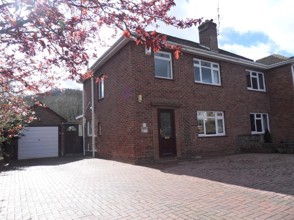 Merrivale Crescent, RossonWye, HR9 3 bed semidetached house £895
