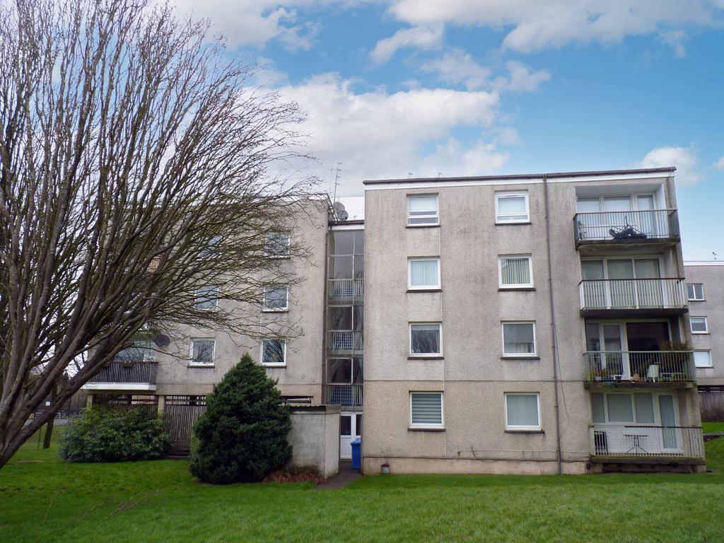 Maxwell Drive, East Kilbride G74 2 bed flat £99,995