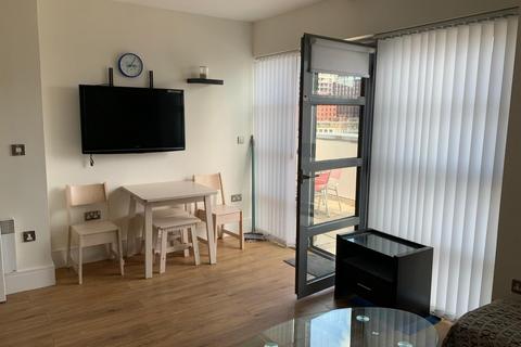 3 bedroom flat to rent, The Lock Building, 41 Whitworth Street, Manchester M1 5