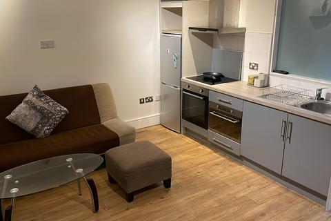 3 bedroom flat to rent, The Lock Building, 41 Whitworth Street, Manchester M1 5