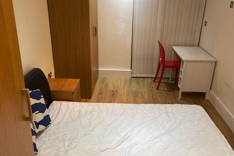 3 bedroom flat to rent, The Lock Building, 41 Whitworth Street, Manchester M1 5