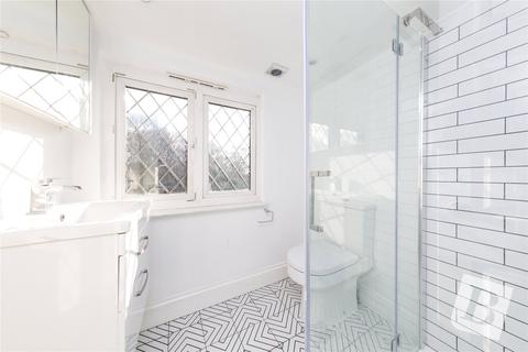 65 Tring Gardens, Romford, RM3 9EJ