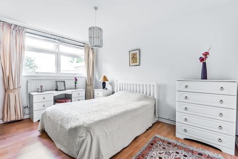 20 Sweyn Place, London, SE3 0EZ