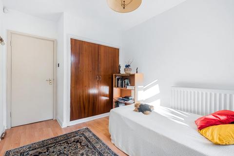 20 Sweyn Place, London, SE3 0EZ