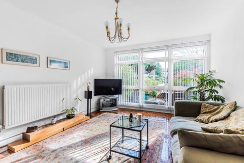 20 Sweyn Place, London, SE3 0EZ