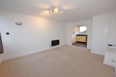 2 bedroom flat to rent, The Parade, Pagham, Bognor Regis, PO21