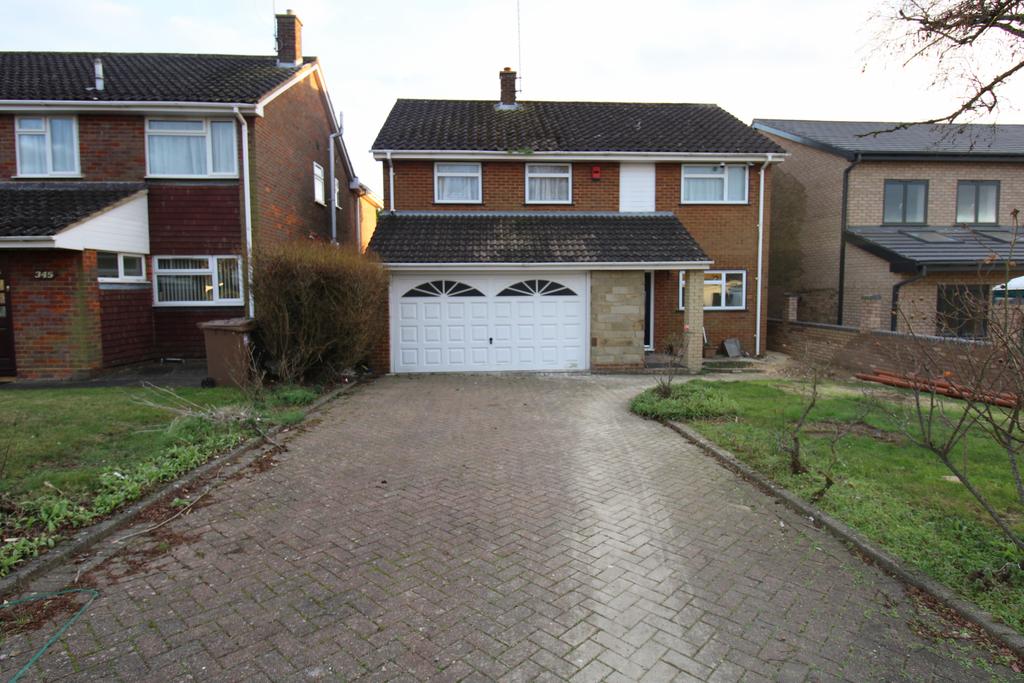 Beautiful Detached House Situated in Old Bedford